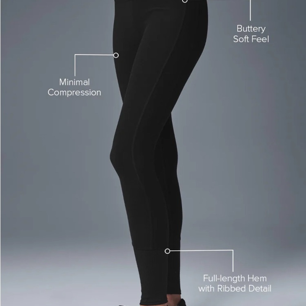 ALO Yoga Classic Black Leggings - Picture 3 of 8